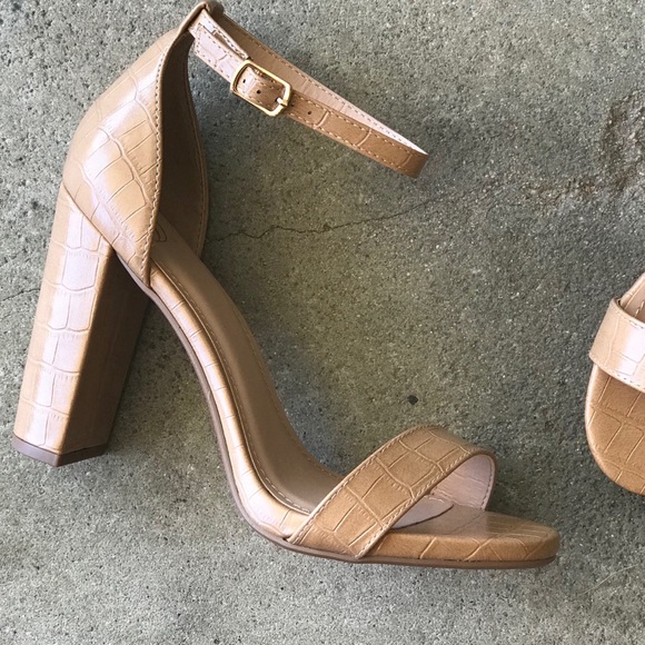 1 Left! Delicious CROC Ankle Strap Heel Sandal 10 - Picture 3 of 8